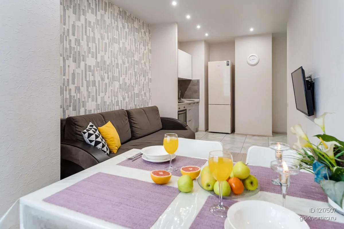 Квартира улица Тельмана, 110с2, подъезд 1