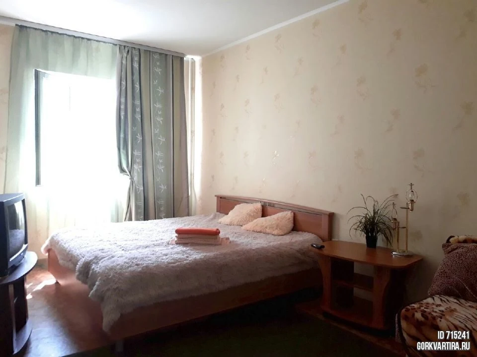 Квартира Российская 14 / 2