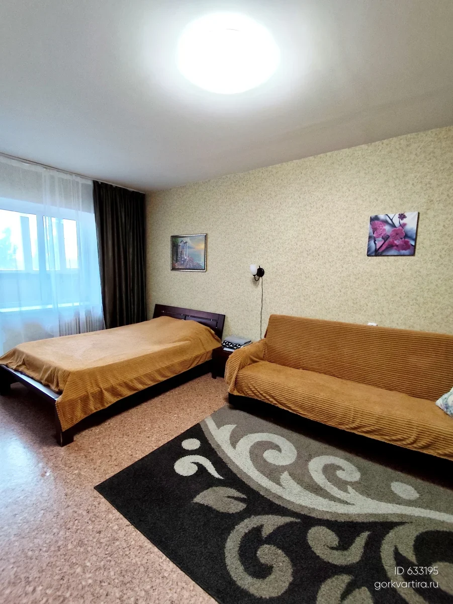 Квартира Ломоносова, 114/36 хозяин