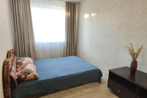 Квартира на сутки Красноярск Матросова, 8