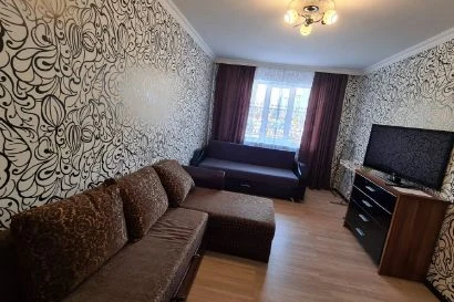 Фото 2-комнатная квартира в Ноябрьске, 8 марта 11