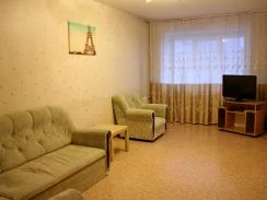 Фото 3-комнатная квартира в Барнауле, Лазурная 19