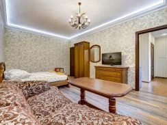 Фото 1-комнатная квартира в Санкт-Петербурге, Караванная,24