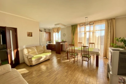 Фото 3-комнатная квартира в Барановичах, пл. Ленина,1