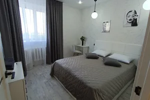 Квартира на сутки Мегион Театральный проезд 3