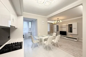 Фото 3-комнатная квартира в Калуге, Улица Труда, 4к1