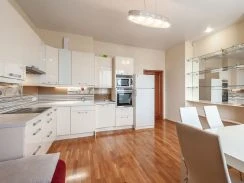 Квартира на сутки Гагра Лакоба 17