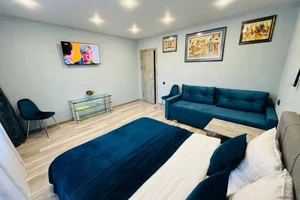 Фото 3-комнатная квартира в Челябинске, ул. Гюго,1